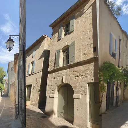 La Maison Du Puisatier • Centre Historique • Piscine Chauffee •jardin *