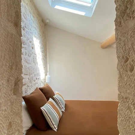 La Maison Du Puisatier • Centre Historique • Piscine Chauffee •jardin Uzes