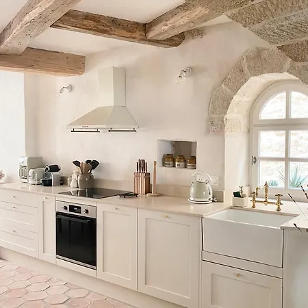 Holiday home La Maison Du Puisatier • Centre Historique • Piscine Chauffee •jardin Uzes
