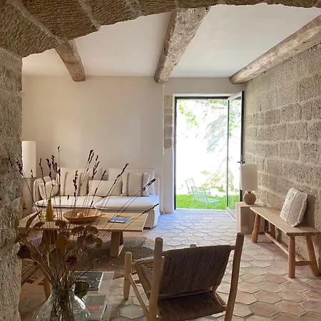 La Maison Du Puisatier • Centre Historique • Piscine Chauffee •jardin *