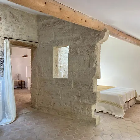 La Maison Du Puisatier • Centre Historique • Piscine Chauffee •jardin * Uzes