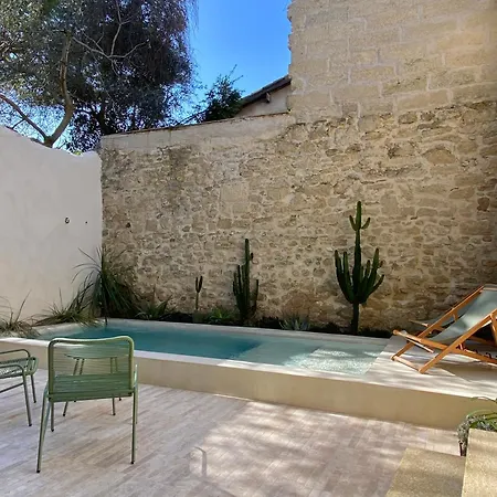 Prázdninový dům La Maison Du Puisatier • Centre Historique • Piscine Chauffee •jardin Uzès