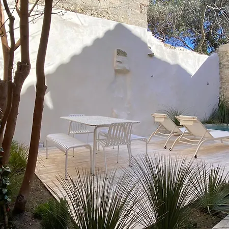 Prázdninový dům La Maison Du Puisatier • Centre Historique • Piscine Chauffee •jardin Uzès